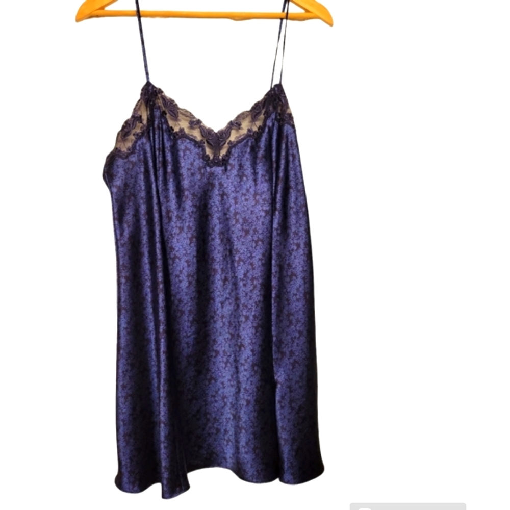 Vintage Victoria's Secret mini slip